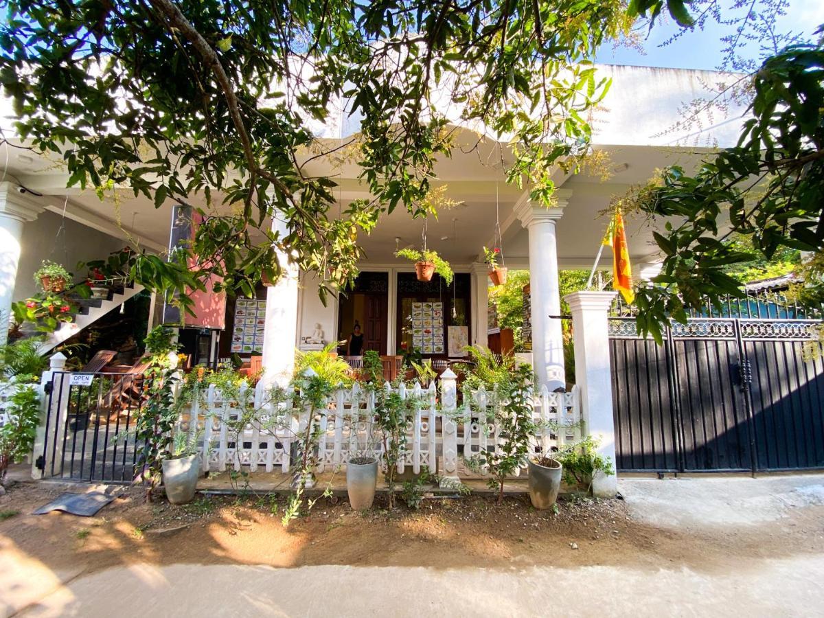 Shirani Nature Palace เวลิกามา ภายนอก รูปภาพ
